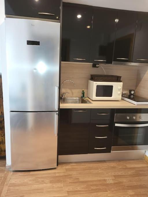 Superbe Apartement En Residence Avec Piscine Roses Eksteriør bilde